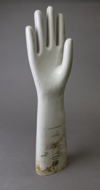 OYHENARD, Vichy
Industrial glove mold or...