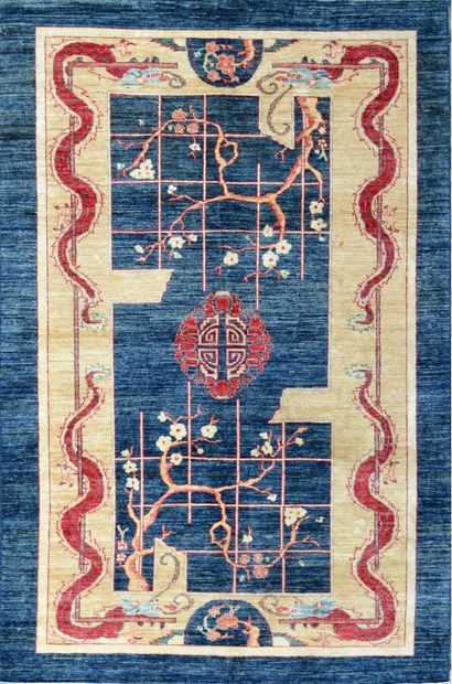 Original and large Chobi carpet, India 
Wool...