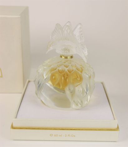 null Lalique parfums - "Butterflies" - (2003)
Bottle in solid colorless crystal pressed...