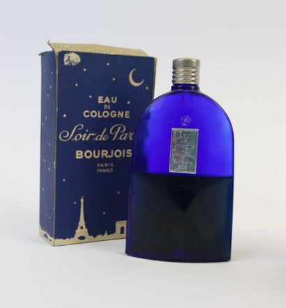 null Bourjois - "Soir de Paris" - (1928)
Assortment of three blue glass bottles with...