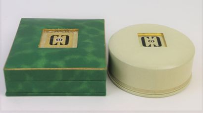 null Caron - (years 1930-1947)
Set of two cardboard boxes covered with polychrome...