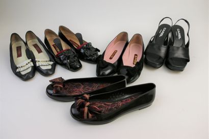 CAREL
Lot comprenant : quatre paires de chaussures...
