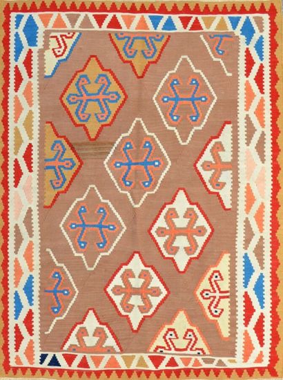 Kilim Quasgaï (Iran) circa 1975. 
Tapestry...