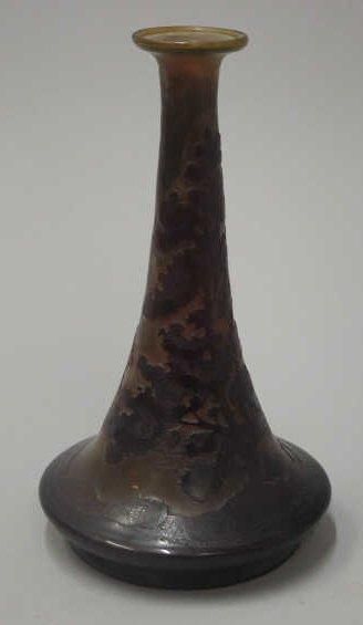 Gallé Émile (1846-1904) Vase balustre. Epreuve de tirage industriel réalisée en verre...