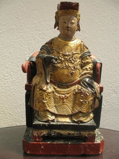 null Statuette représentant un dignitaire assis en bois polychrome et dorure. Chine...