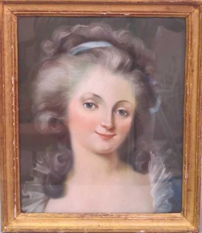 null Portrait de femme au pastel dans le goût du XVIII°. Dim: 28 x 23 cm