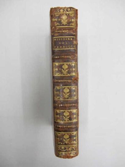 THIERS (Jean-Batiste) Histoire des Perruques. Avignon, Chambeau, 1774; in - 12 basane...