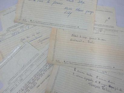 null Lot de 47 télégrammes manuscrits pour la plupart envoyés à Sacha DISTEL à l'occasion...