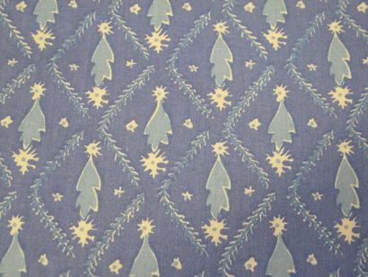 null Quatre paires de rideaux en coton bleu imprimé d'un semis de feuilles stylisées...