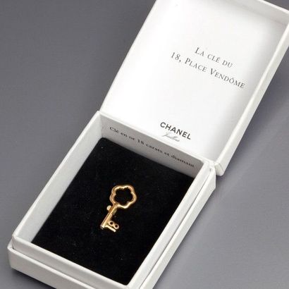 null Chanel joaillerie- " La Clé du 18 Place Vendôme " - (années 2000) Présentée...