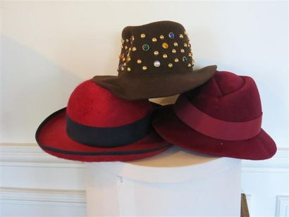 null Lot de 3 chapeaux