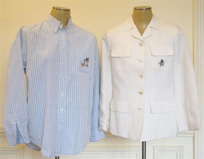 Donaldson Lot comprenant: 1 chemise carreaux bleu ciel et blanc T.38 et 1 veste blanche...
