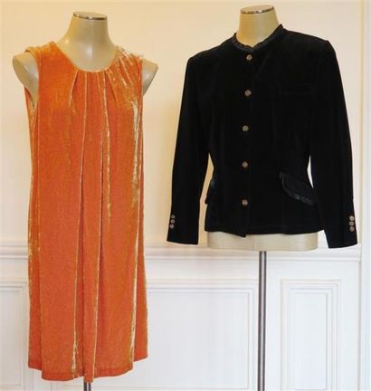 TARA JARMON Lot comprenant: 1 robe Tara Jarmon en panne de velours orange T.40 et...