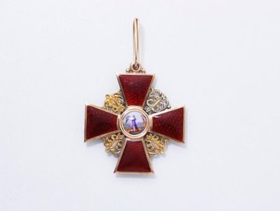 null Croix de l'Ordre de Sainte-Anne de 2° classe en or 14 K et émail polychrome,...