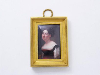null Portrait miniature rectangulaire peint sur ivoire d'une jeune femme, probablement...