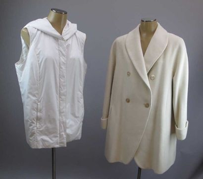 null Laurel et Persona. Manteau lainage blanc Laurel, taille 21, et un gilet capuche...