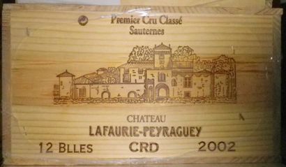 null 12 Bouteilles CHÂTEAU LAFAURIE PEYRAGUEY 2002 - Sauternes Caisse bois d'ori...