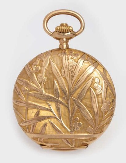 null Belle montre de poche savonnette en or 585 millièmes, à décor de style Art
Nouveau...