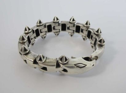 null Bracelet articulé en argent, vers 2000.
Poids: 176 g