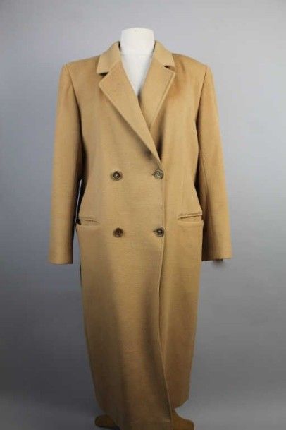 BURBERRY'S Manteau long beige en laine et cachemire. Taille 42. Bon état.