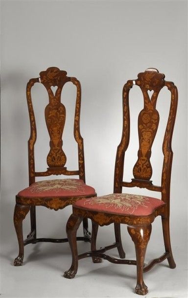 Travail Hollandais du XIXe siècle. Deux chaises...