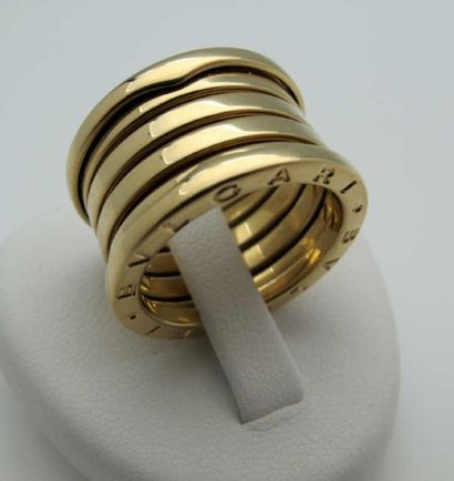 null BULGARI Bzero. Bague en or jaune 750°/oo (18 k), stylisant un large anneau mobile...