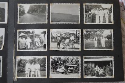 null Deux albums de photographies de famille
Indochine et autres, vers 1935-1940
Un...