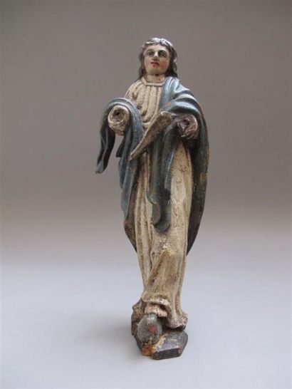null Saint à la colombe en bois polychrome (manque les bras). H. : 39 cm.