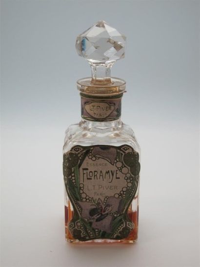 null L.T. PIVER - "Floramye" - (années 1910) - flacon carafon en verre incolore pressé...