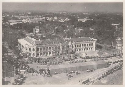 null 1922 LA PARADE DU MARÉCHAL JOFFRE EN VISITE OFFICIELLE À HANOÏ (Janvier 1922)....