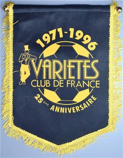 Fanion du Variétés Club de France pour son...