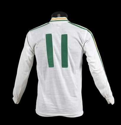 null Michael ROBINSON n°11. Maillot porté avec la République d'Irlande contre la...