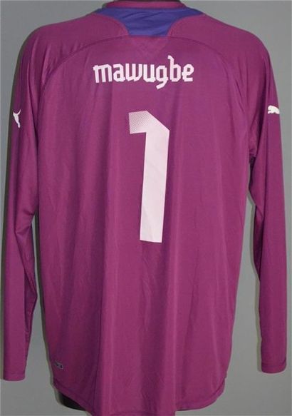 null Atsou MAWUGBE n°1. Maillot de gardien avec le Togo pour les saisons 2012-2013....