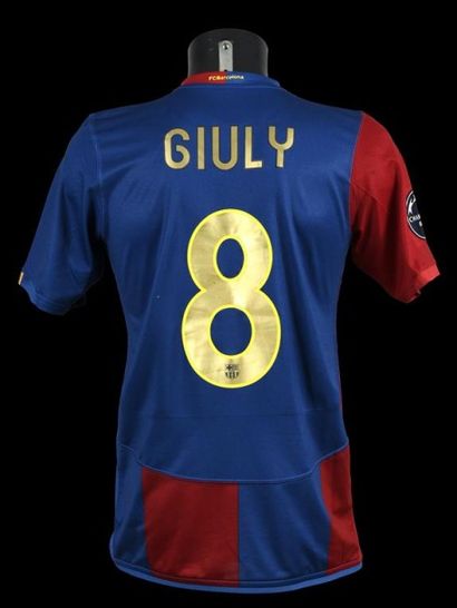 null Ludovic GIULY n°8. Maillot porté avec le FC Barcelone pour la Ligue des Champions...