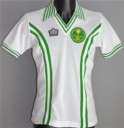 null Arabie Saoudite n°10. Maillot pour les saisons internationales de 1978 à 1980....