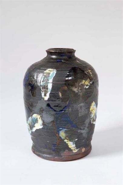 null LANOS Michel (1926-2005) Vase ovoïde en grès émaillé. Cachet. H.19,5 - D. 14...