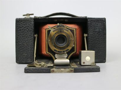 null Kodak N°2 Folding Pocket Brownie, mod B, soufflet rouge.