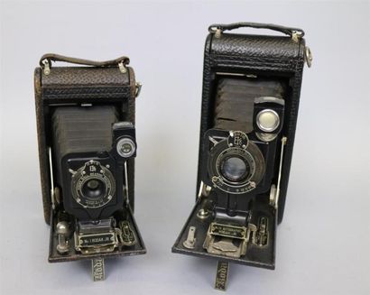 null Lot de 2 appareils photo : N°1A Autographic Kodak Junior, objectif Kodak anastigmat...