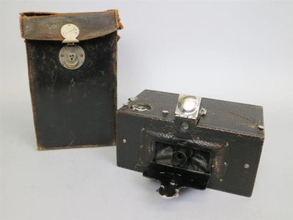 null Kodak Panoramique N°1, par Eastman Kodak Company. Corps en bois gainé de cuir...