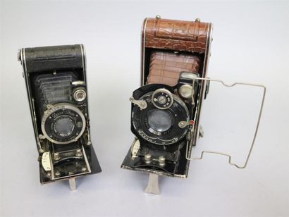 null Lot de 2 appareils photo : Zeiss Ikon, objectif Carl Zeiss Tessar 1:4.5 F8 cm,...