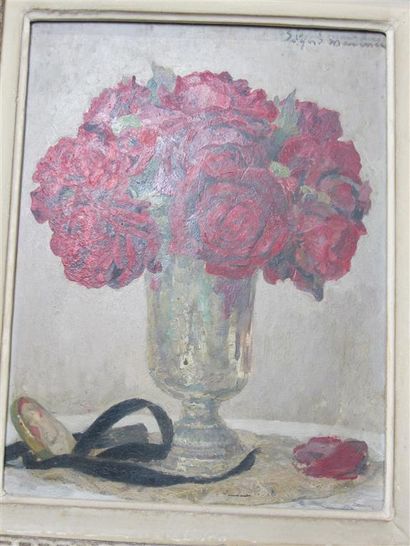 null Edgard MAXENCE (1871-1954). Bouquet de roses rouges. Huile sur isorel encadrée...