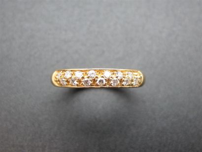 null Bague en or jaune 750°/°° (18k) sertie de diamants. Poids brut: 4 g. TDD: 5...