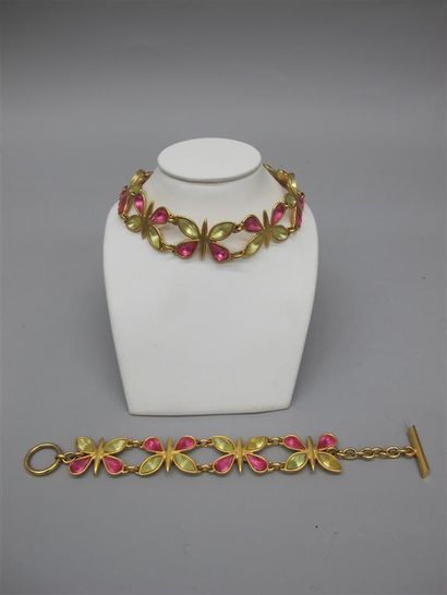 null SCHERRER. Collier et bracelet en métal doré à décor de papillons ornés de pierres...