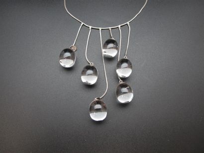 null BACCARAT. Collier en argent 925°/°°, orné de boules en cristal. Signé. Poids...