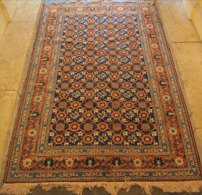 TAPIS Grand VERAMINE (Iran, région de Téhéran) vers 1960. Velours en laine, chaine,...