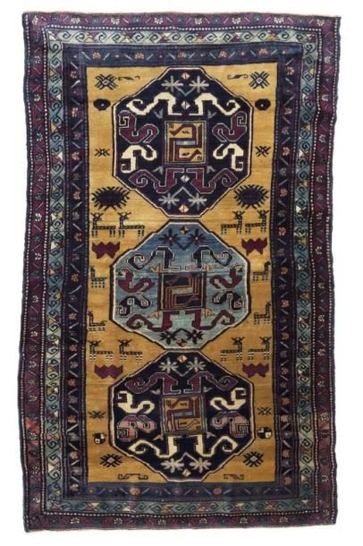 TAPIS Tapis KHNDZORESK (Chondzoresk), (Caucase-Arménie), milieu du 20e siècle Un...