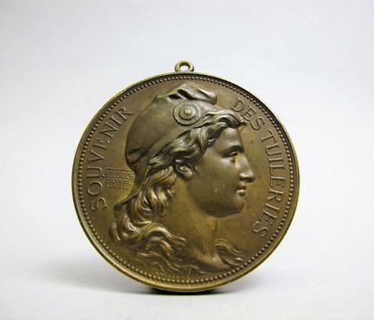 null III REPUBLIQUE. Souvenir des Tuileries. Médaille. Jacques France./ E.Tasset....