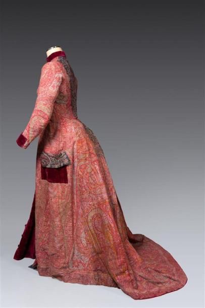 Robe d'intérieur à tournure, vers 1870, robe...