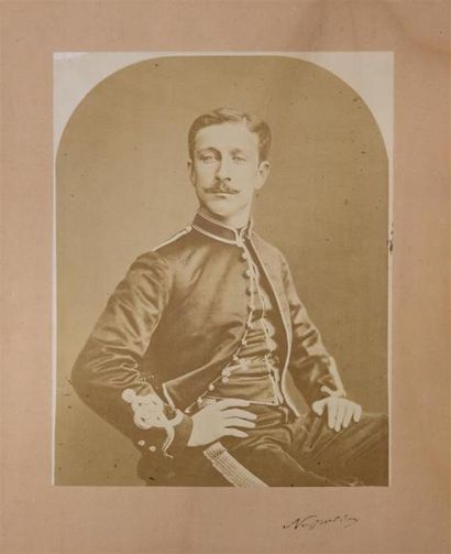 null NAPOLEON IV Eugène-Louis (Paris 1856- Ulundi 1879). Photographie d'époque collée...