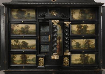 null Cabinet flamand du XVIIème siècle, en bois de placage teinté noir à décor de...